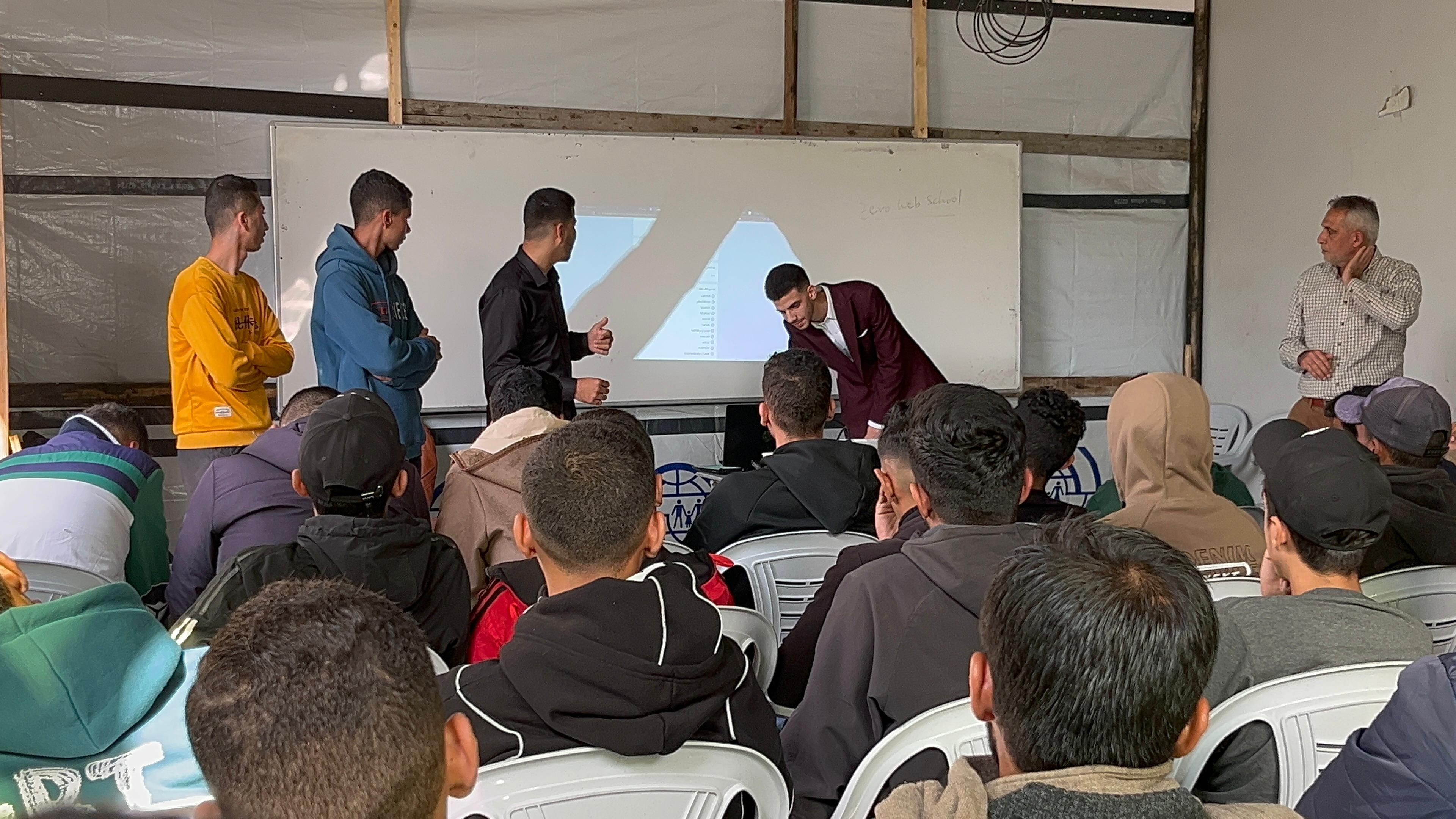 📍 اللقاء التعريفي لمشروع Cloud PC – الجامعة الإسلامية / خانيونس - صورة 10